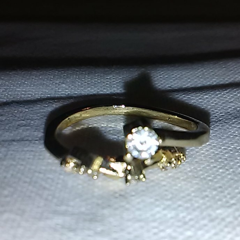 Gold Ring with diamond Accent